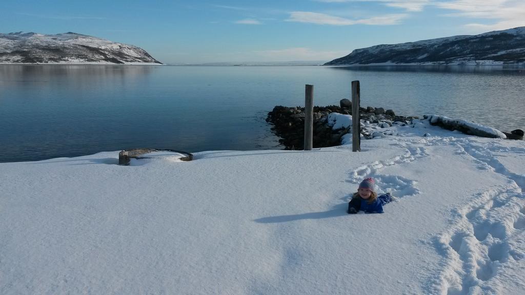 Hotel Olderfjord Turistsenter Russenes Esterno foto